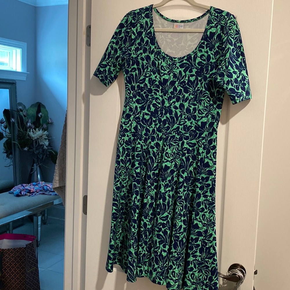 LuLaRoe Nicole swing dress